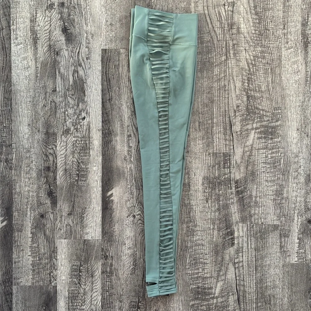 Alo Yoga Stirrup Leggings ✧ Green ✧ Size S
